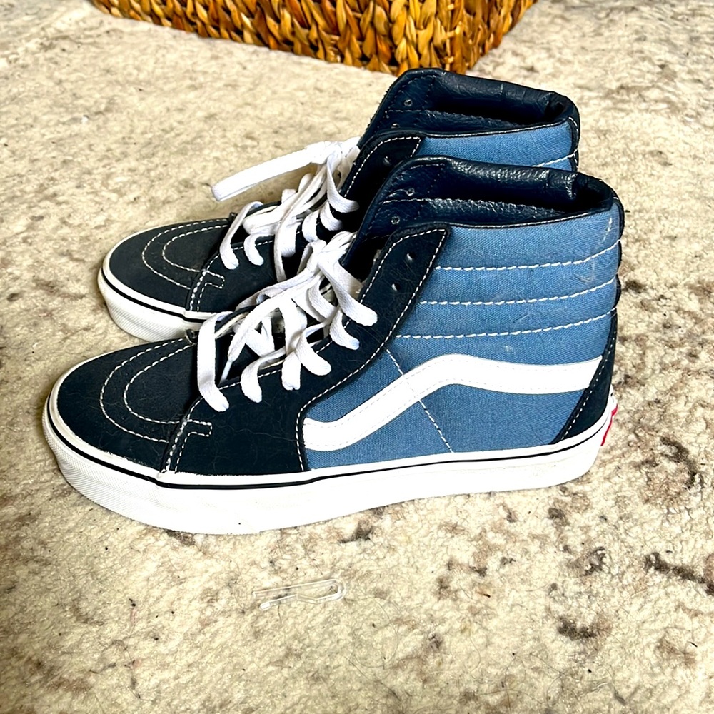 Brand new never worn high top Vans